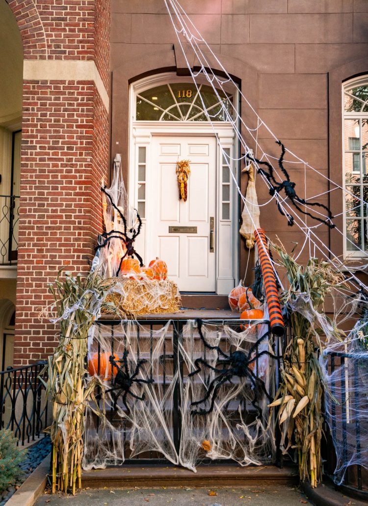 10 Spooky Spots for Halloween Decorations in New York City