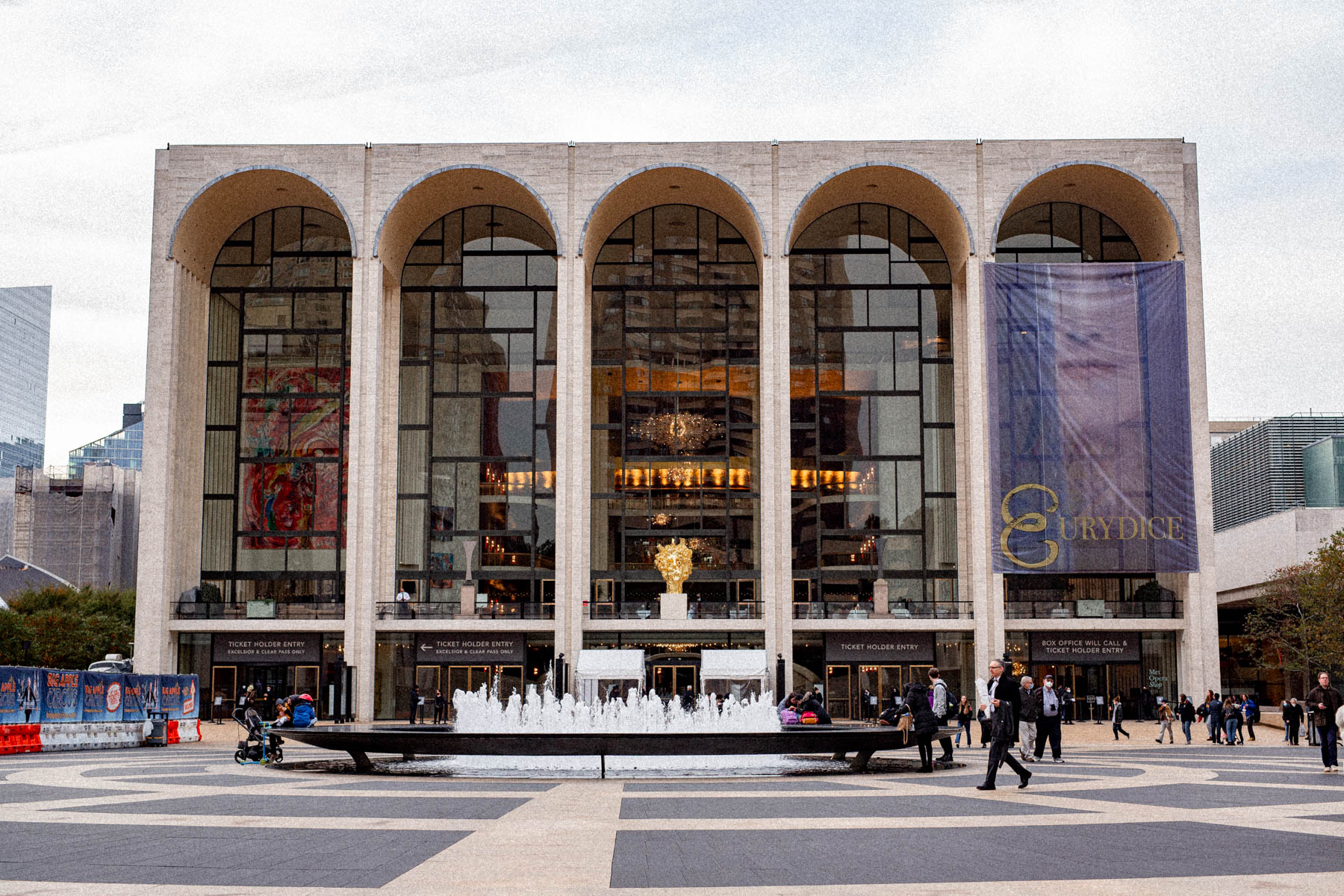 Romantic date nights in New York City
Lincoln Center Upper West Side