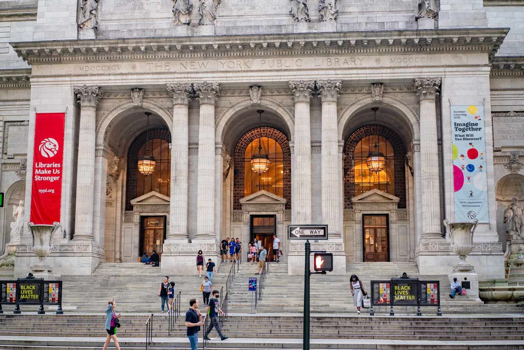 New York Public Library, winter in nyc