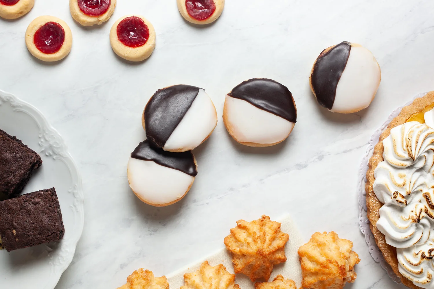Best bakeries UES,  best black and white cookies NYC