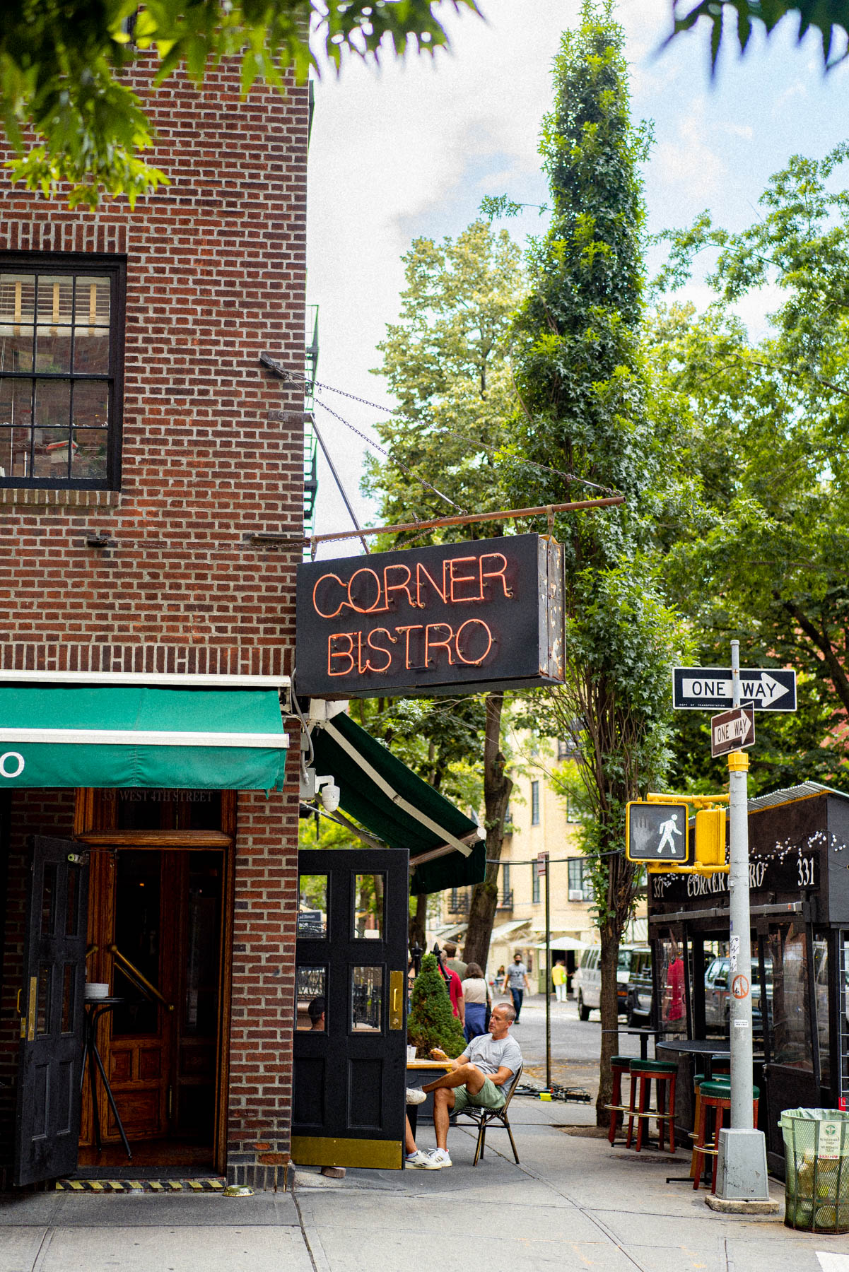 Best things to do at night NYC
Corner Bistro west village