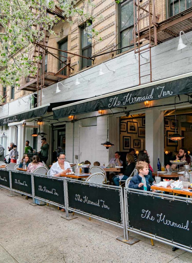 10+ Satisfying Happy Hours in the Upper West Side