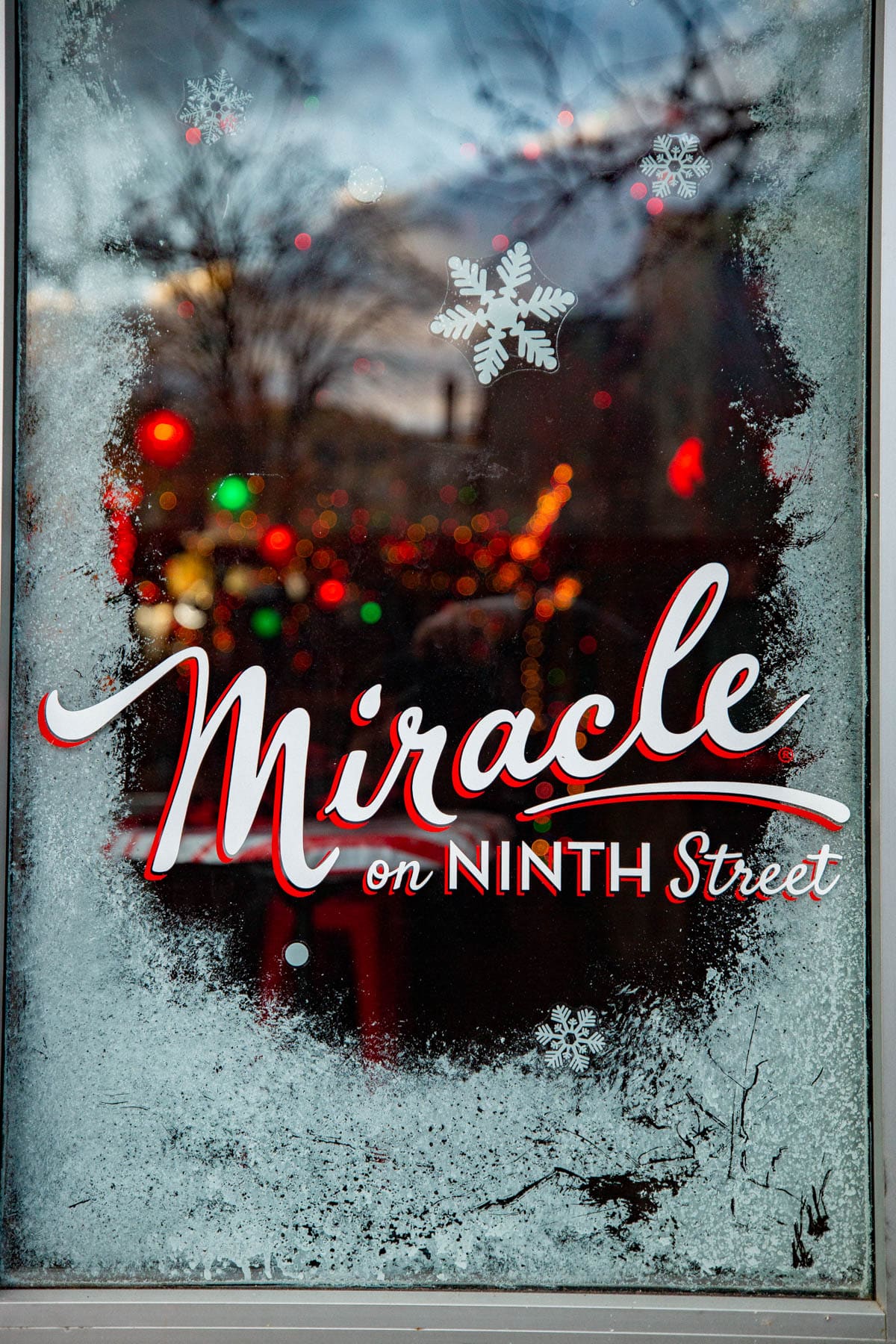 Miracle on 9th
Christmas Pop up Bar NYC 
