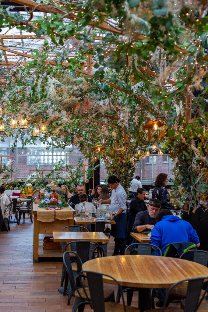 10 EPIC New York City CHRISTMAS Restaurants You'll Love