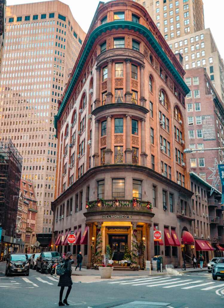 The 10 Oldest Restaurants in New York City (History Buffs Can’t Help But Love)