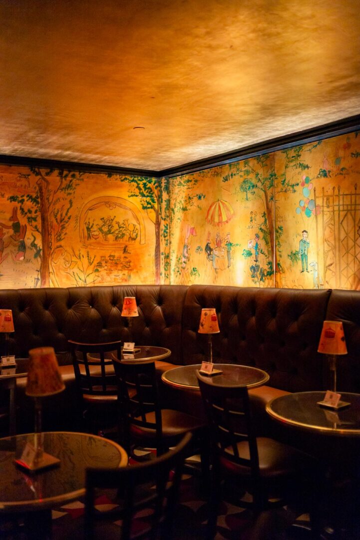 15 EPIC Bars in the Upper East Side (You Can't Afford to Miss)